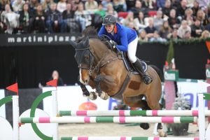 Marriët Smit Hoekstra met Duco Z op weg naar de zege Foto Mariol Middel