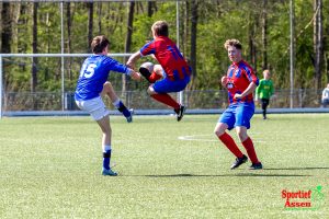 VV LEO JO17-1 vs HHCombi JO17-1 12 april 2025 - © Sportief Assen